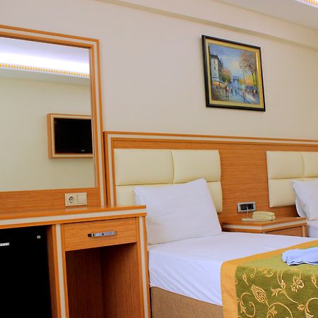 Hotel Buyuk Paris Istambul Extérieur photo