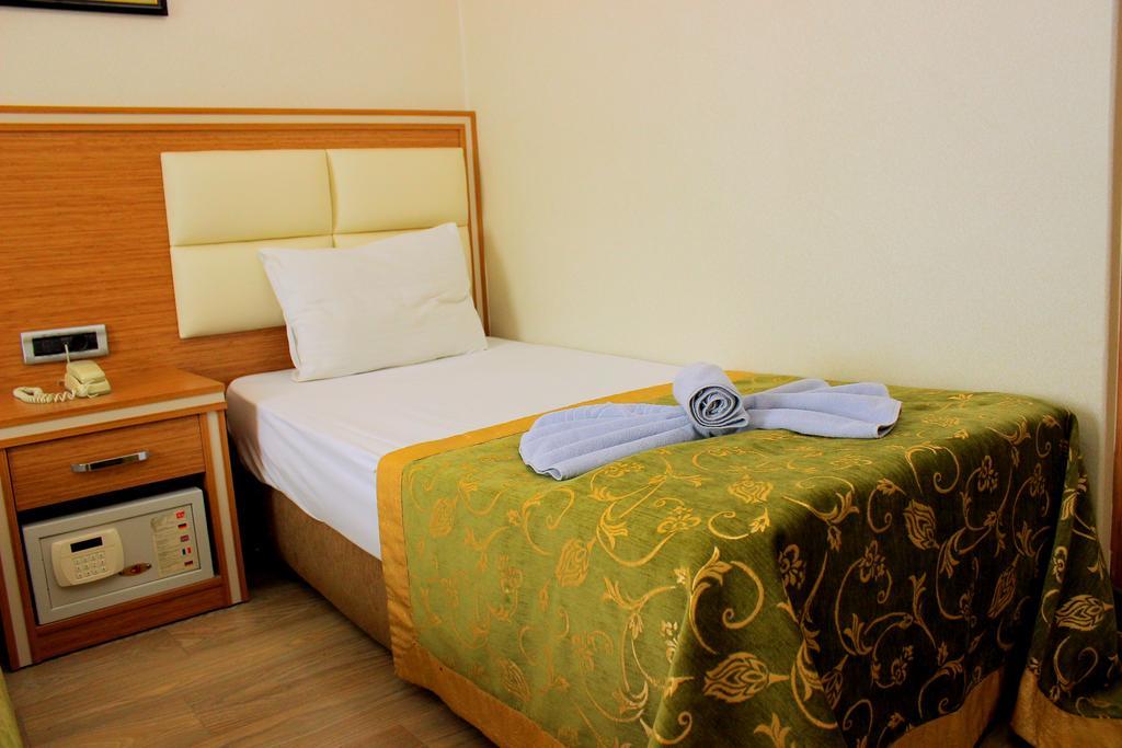Hotel Buyuk Paris Istambul Extérieur photo